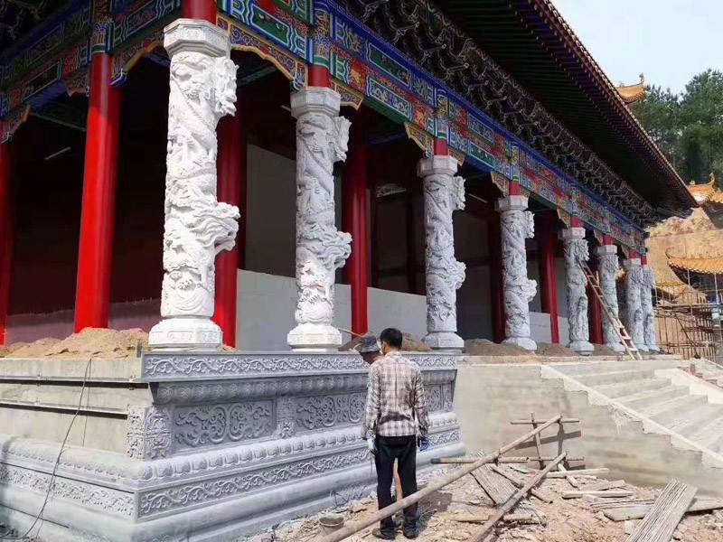 祠堂盤龍柱